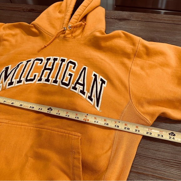 VINTAGE UNIVERSITY OF MICHIGAN GOLD HOODED SWEATSHIRT WOLVERINES COLLEGE 1980s - Picture 13 of 15